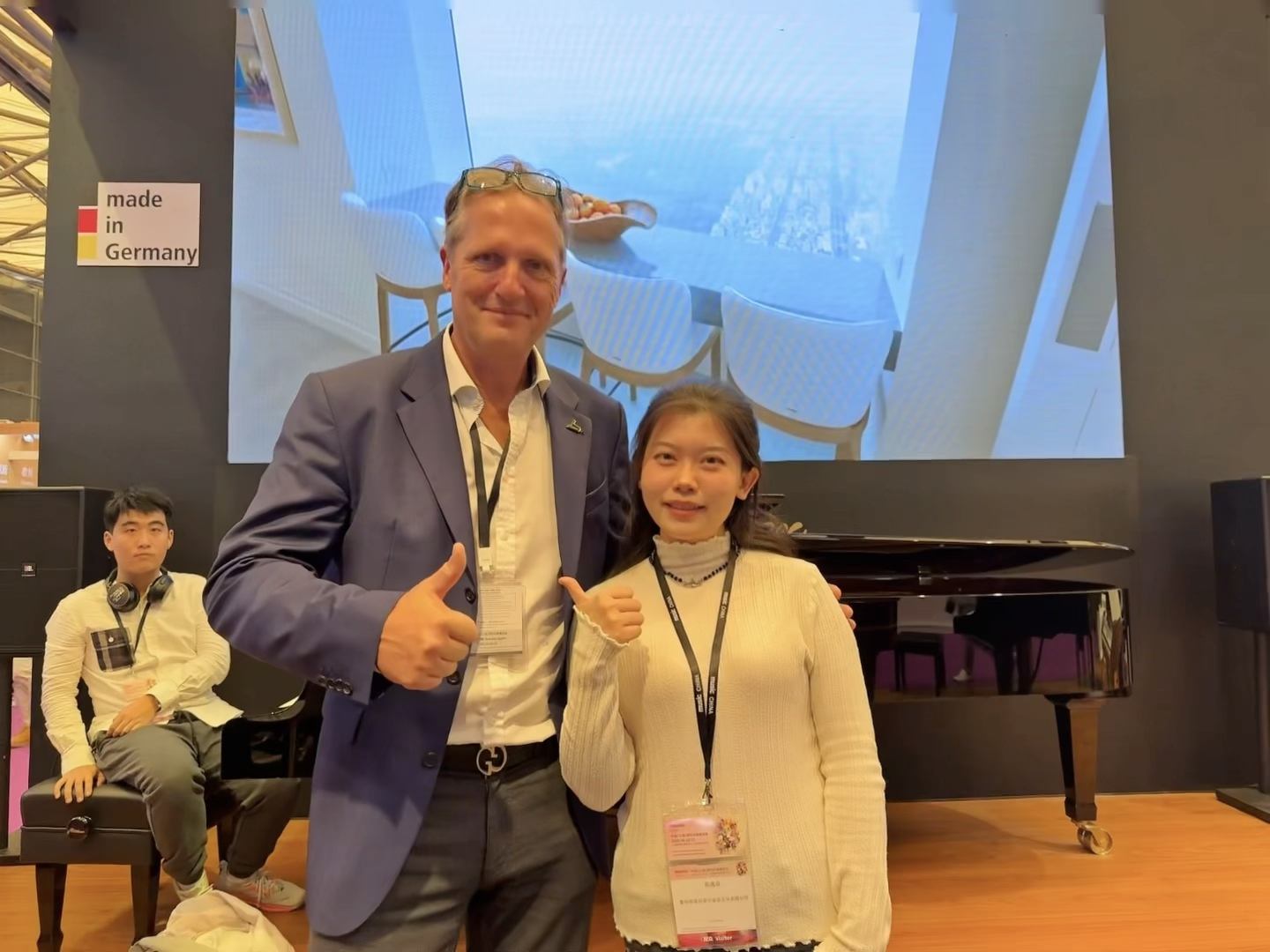 芮老师与博兰斯勒 CEO Dr. Christian Blüthner-Haessler 合影